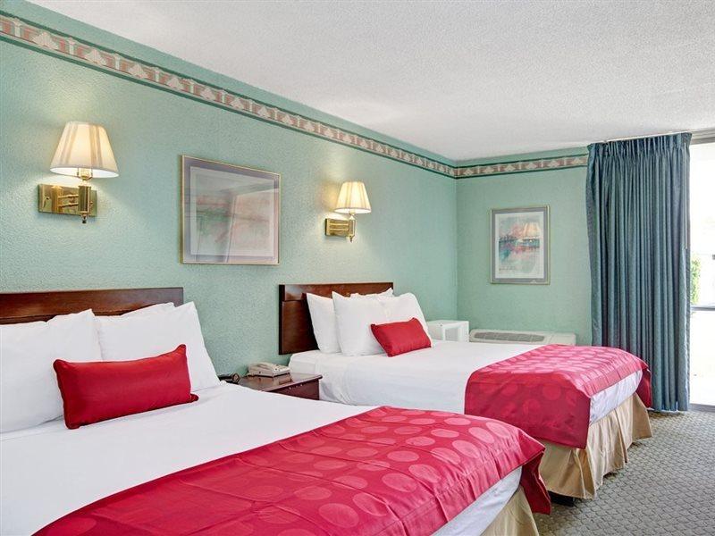 รามาดา บาย วินด์แฮม ปาร์ซิปพานี Hotel พาร์ซิพพานี ภายนอก รูปภาพ