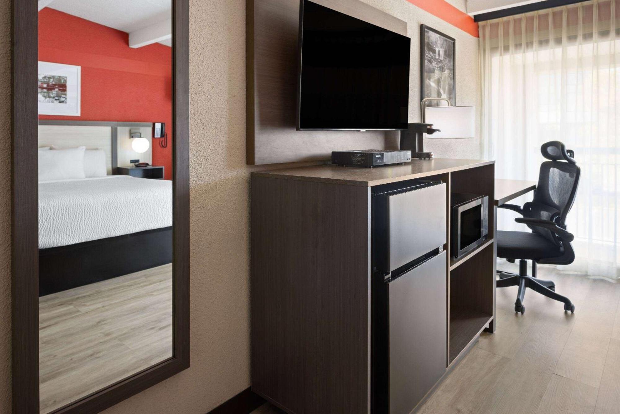 รามาดา บาย วินด์แฮม ปาร์ซิปพานี Hotel พาร์ซิพพานี ภายนอก รูปภาพ