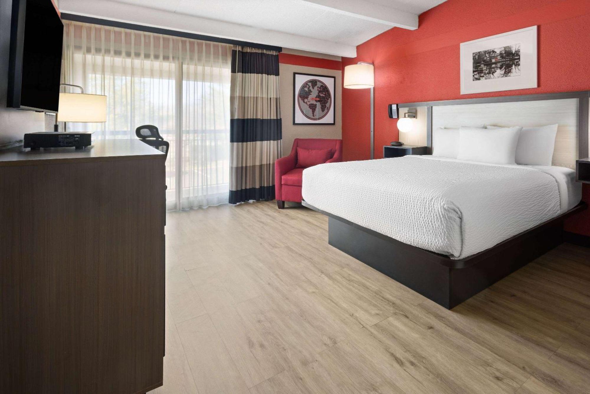 รามาดา บาย วินด์แฮม ปาร์ซิปพานี Hotel พาร์ซิพพานี ภายนอก รูปภาพ